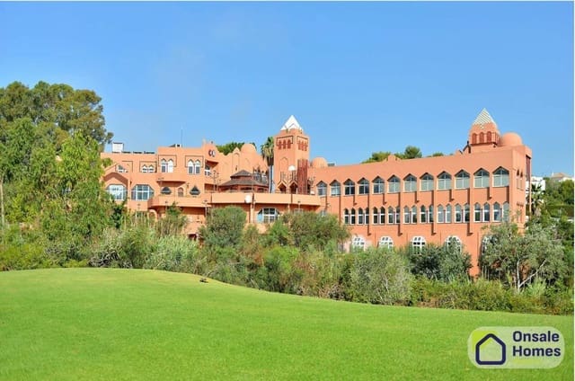 Comercial para venda em La Reserva, Marbella - 8 000 000 € (Ref: 9226097)