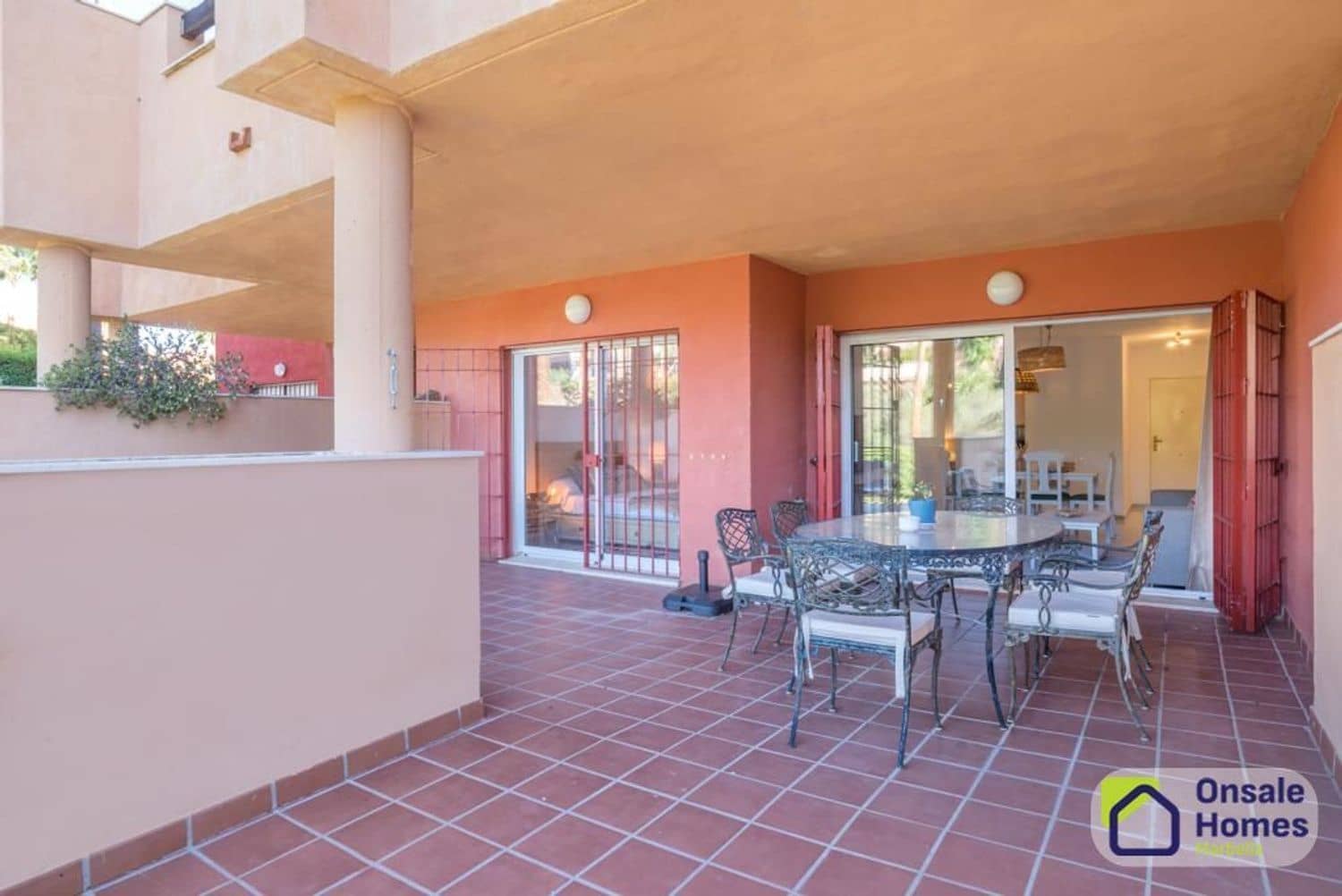 Apartamento de 2 habitaciones en La Reserva en alquiler con piscina garaje - 1.700 € (Ref: 9228170)