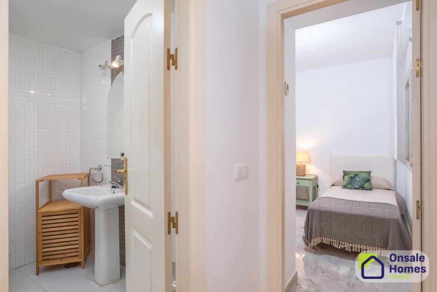 Apartamento de 2 habitaciones en La Reserva en alquiler con piscina garaje - 1.700 € (Ref: 9228170)