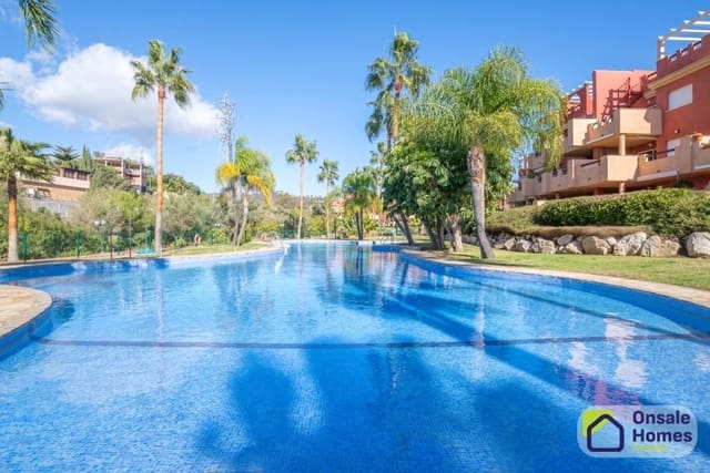 Apartamento de 2 habitaciones en La Reserva, Marbella en alquiler con piscina garaje - 1.700 € (Ref: 9228170)