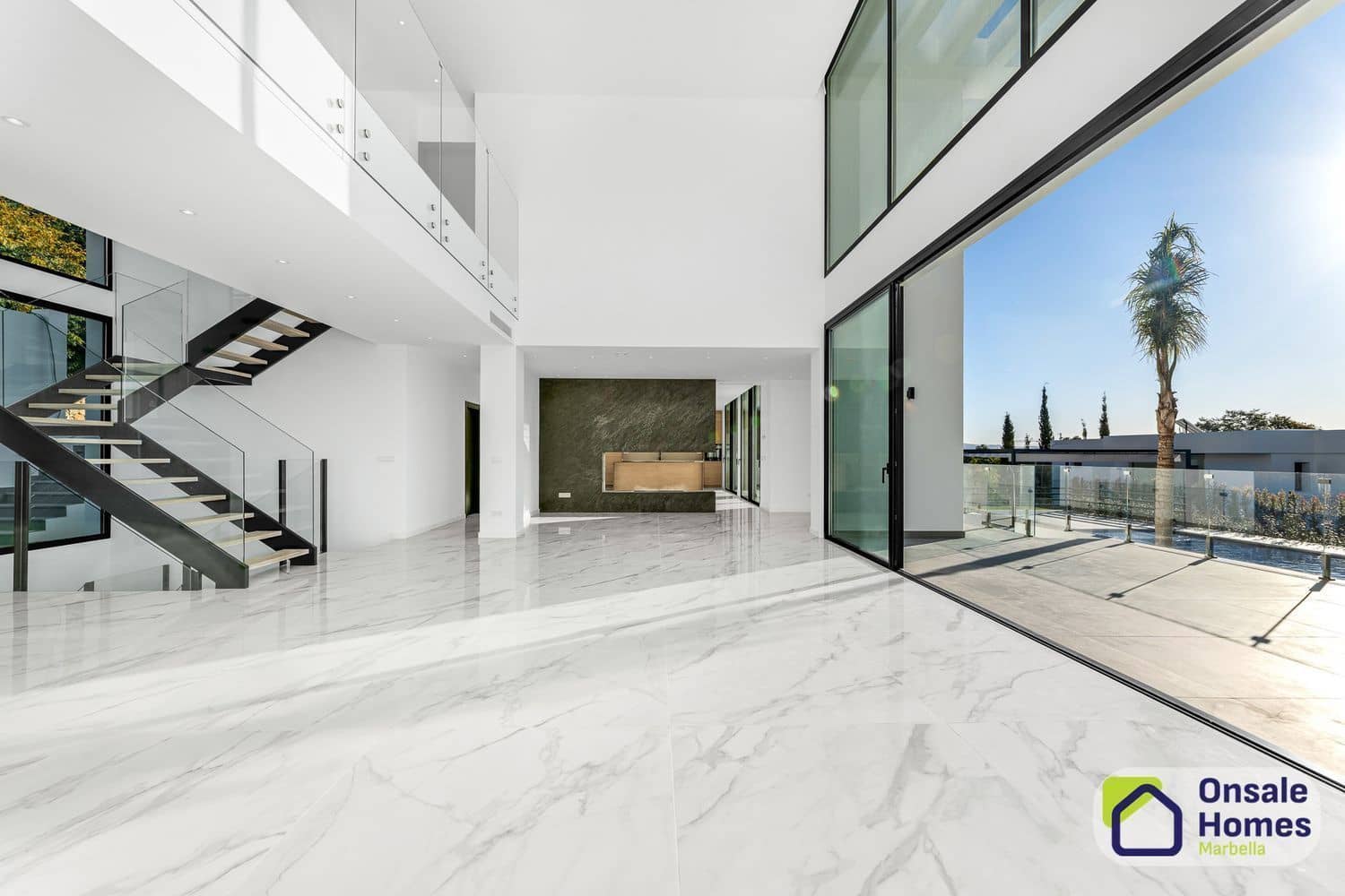 6 bedroom Villa for sale in New Golden Mile with pool garage - € 3,990,000 (Ref: 9251716)