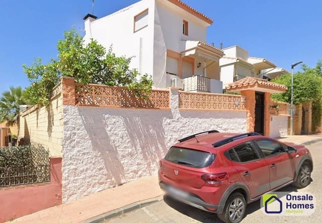 3 soveværelse Byhus til salg i Valdeolletas - Las Cancelas - Xarblanca, Marbella med garage - € 590.000 (Ref: 9300342)