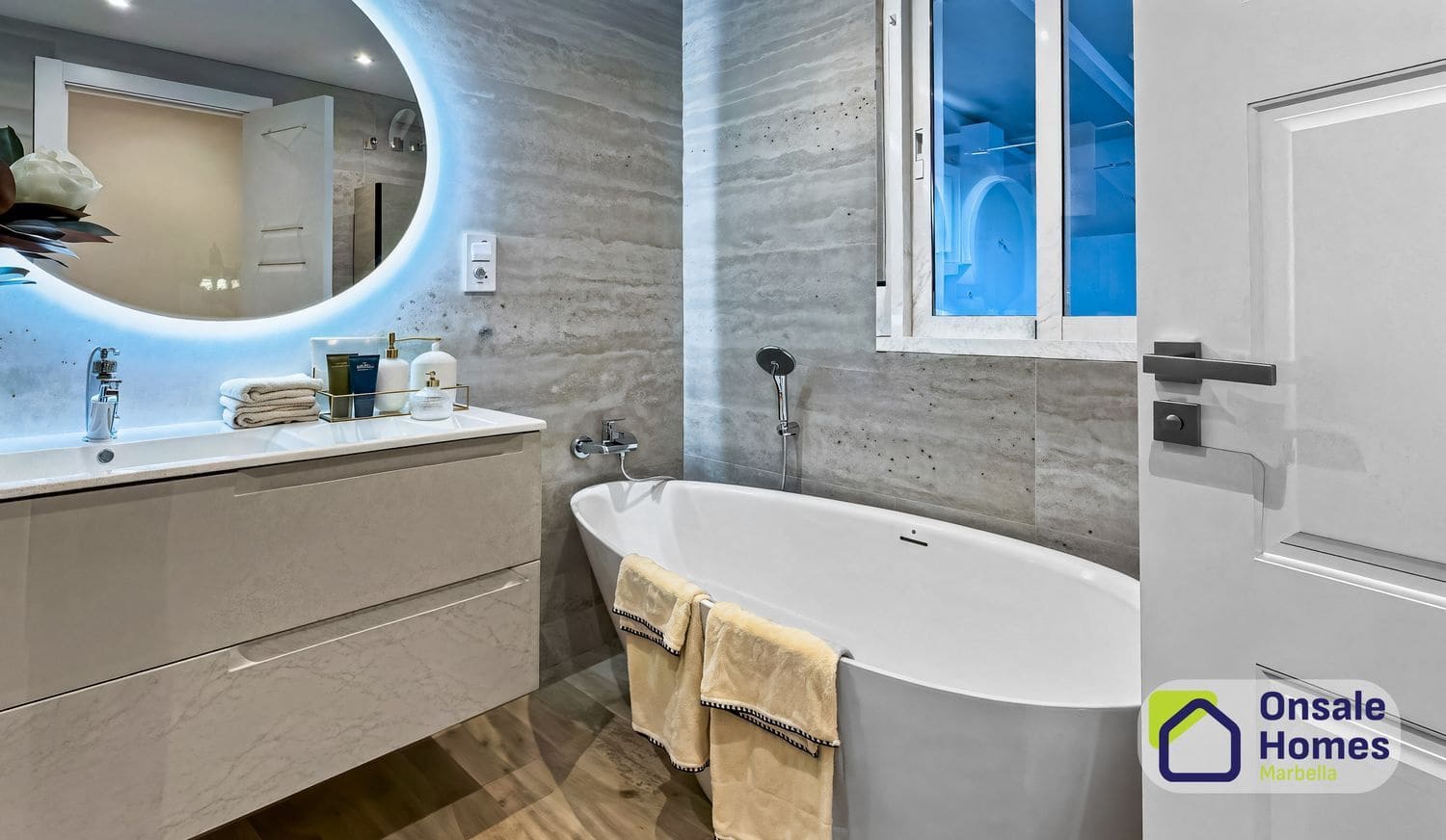 5 sypialnia Willa na sprzedaż w Costabella z basenem garażem - 1 490 000 € (Ref: 9300343)