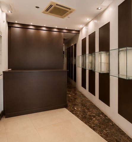 Commerciale da affittare in Ricardo Soriano, Marbella - 2.200 € (Rif: 9312202)