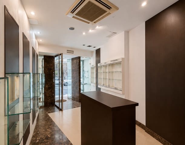 Commerciale da affittare in Ricardo Soriano, Marbella - 2.200 € (Rif: 9312202)