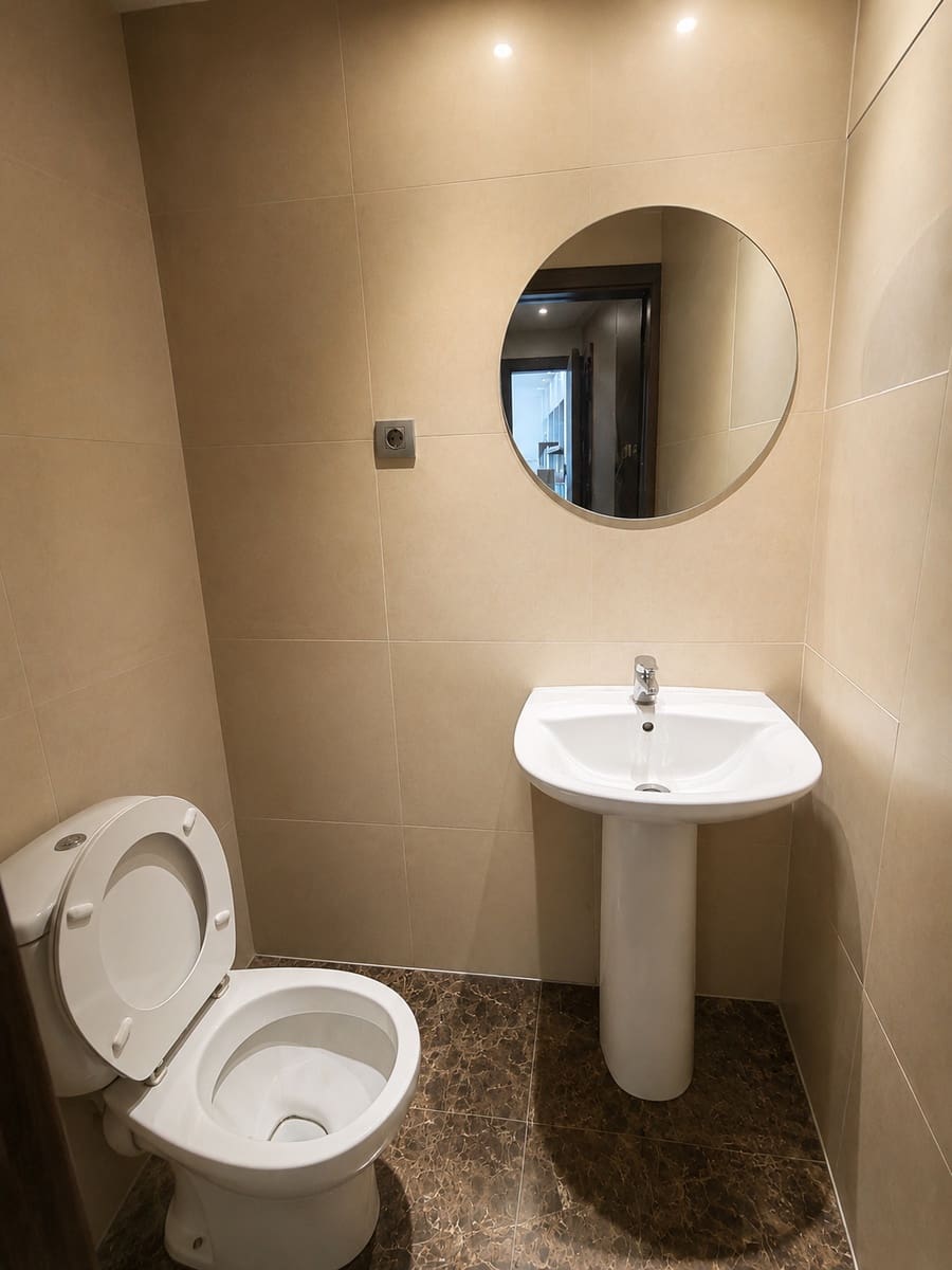Commercial for rent in Marbella - € 2,200 (Ref: 9312202)
