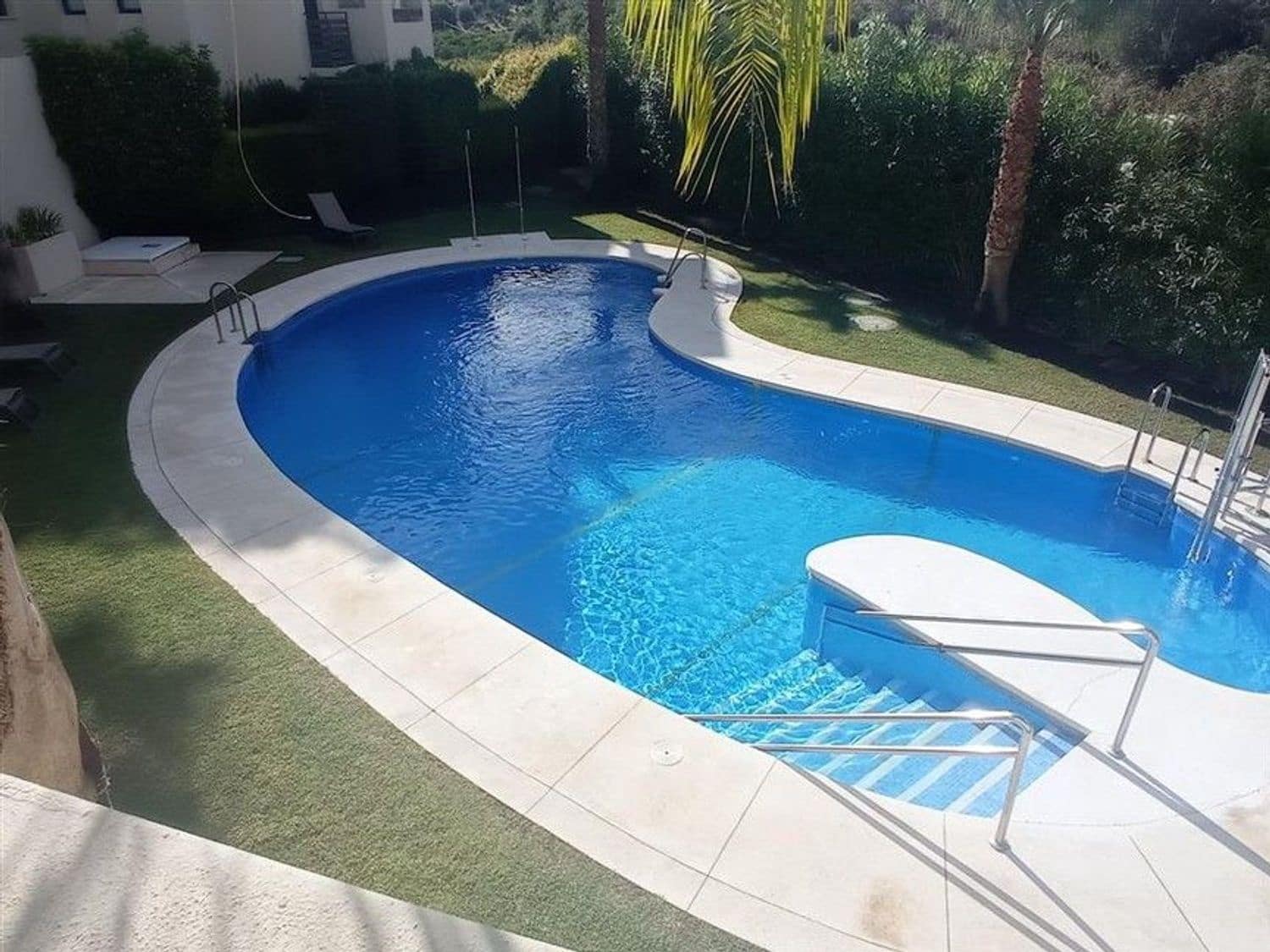 3 slaapkamer Flat te koop in New Golden Mile met zwembad garage - € 475.000 (Ref: 9367960)