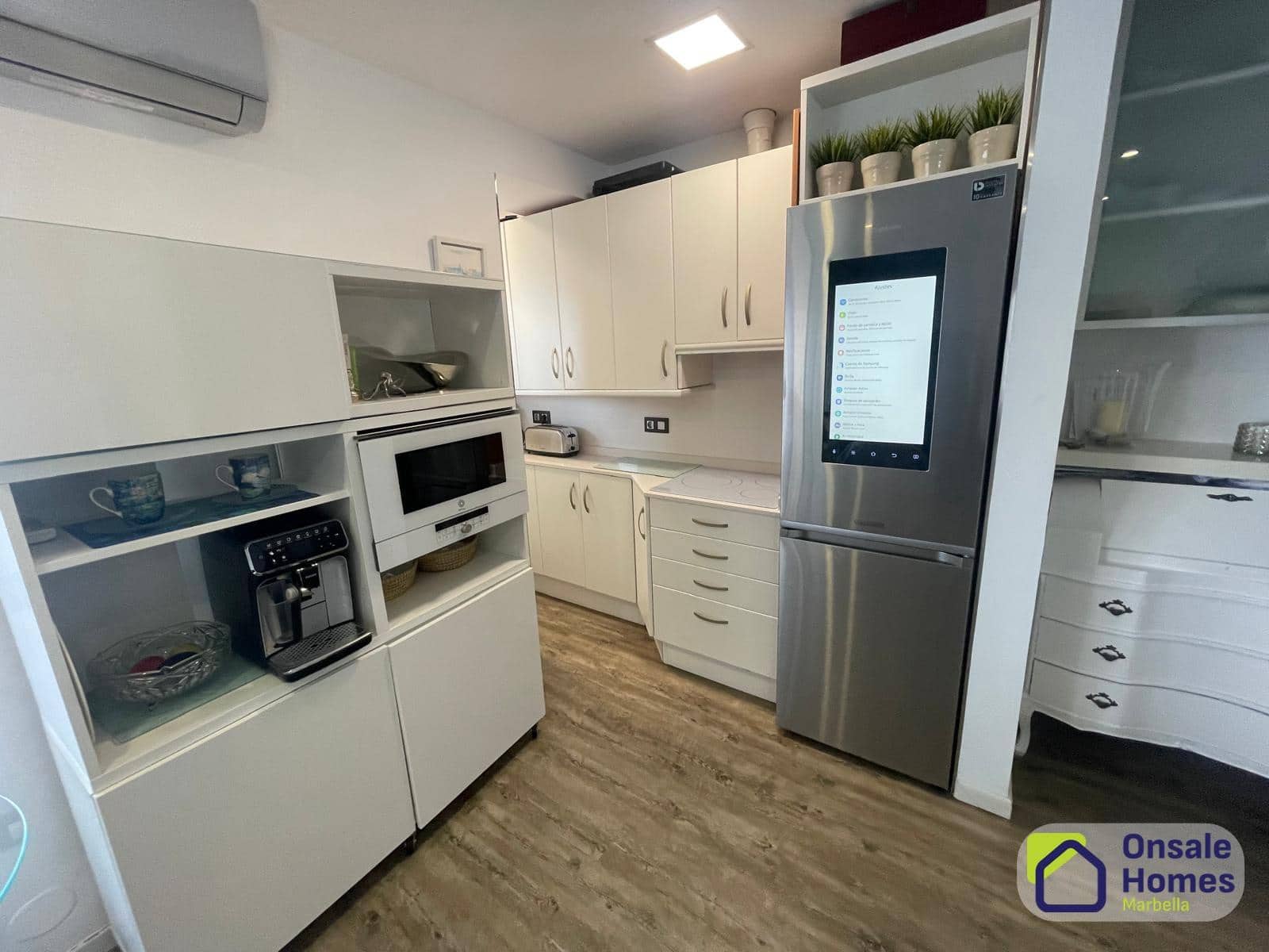 1 bedroom Apartment for sale in Marbella - € 600,000 (Ref: 9367961)