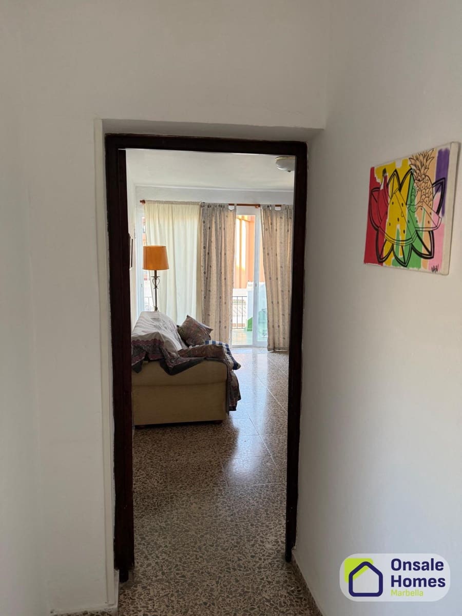 5 bedroom Commercial for sale in Marbella - € 2,100,000 (Ref: 9367962)