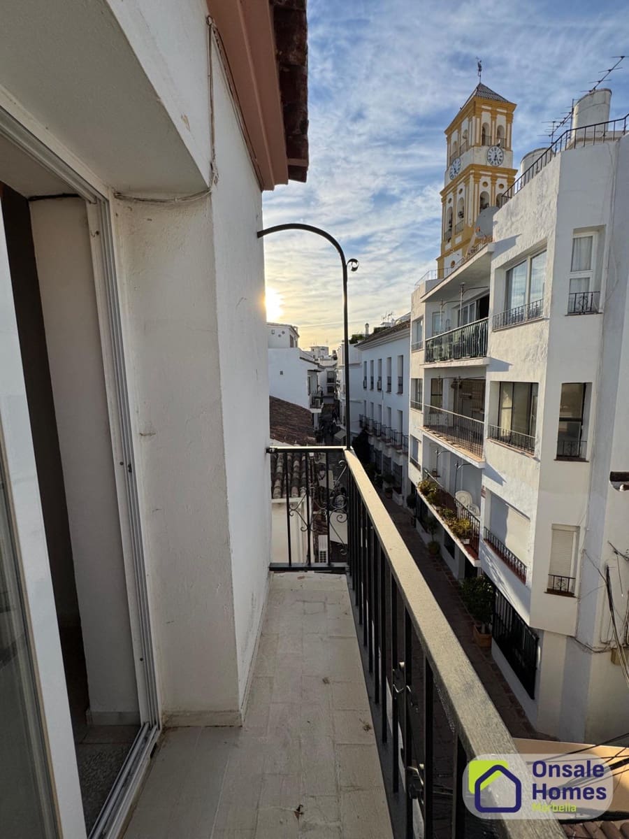 5 bedroom Commercial for sale in Marbella - € 2,100,000 (Ref: 9367962)