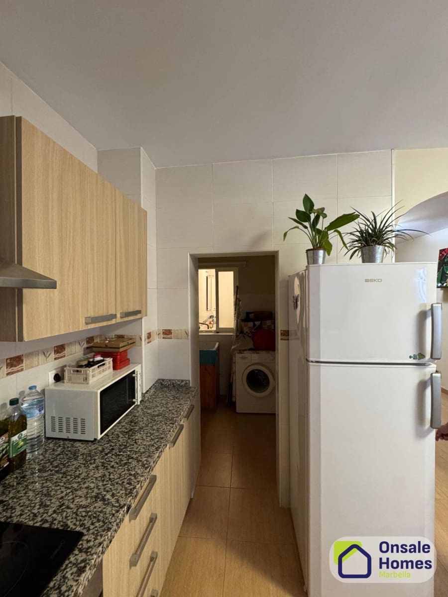 5 bedroom Commercial for sale in Marbella - € 2,100,000 (Ref: 9367962)