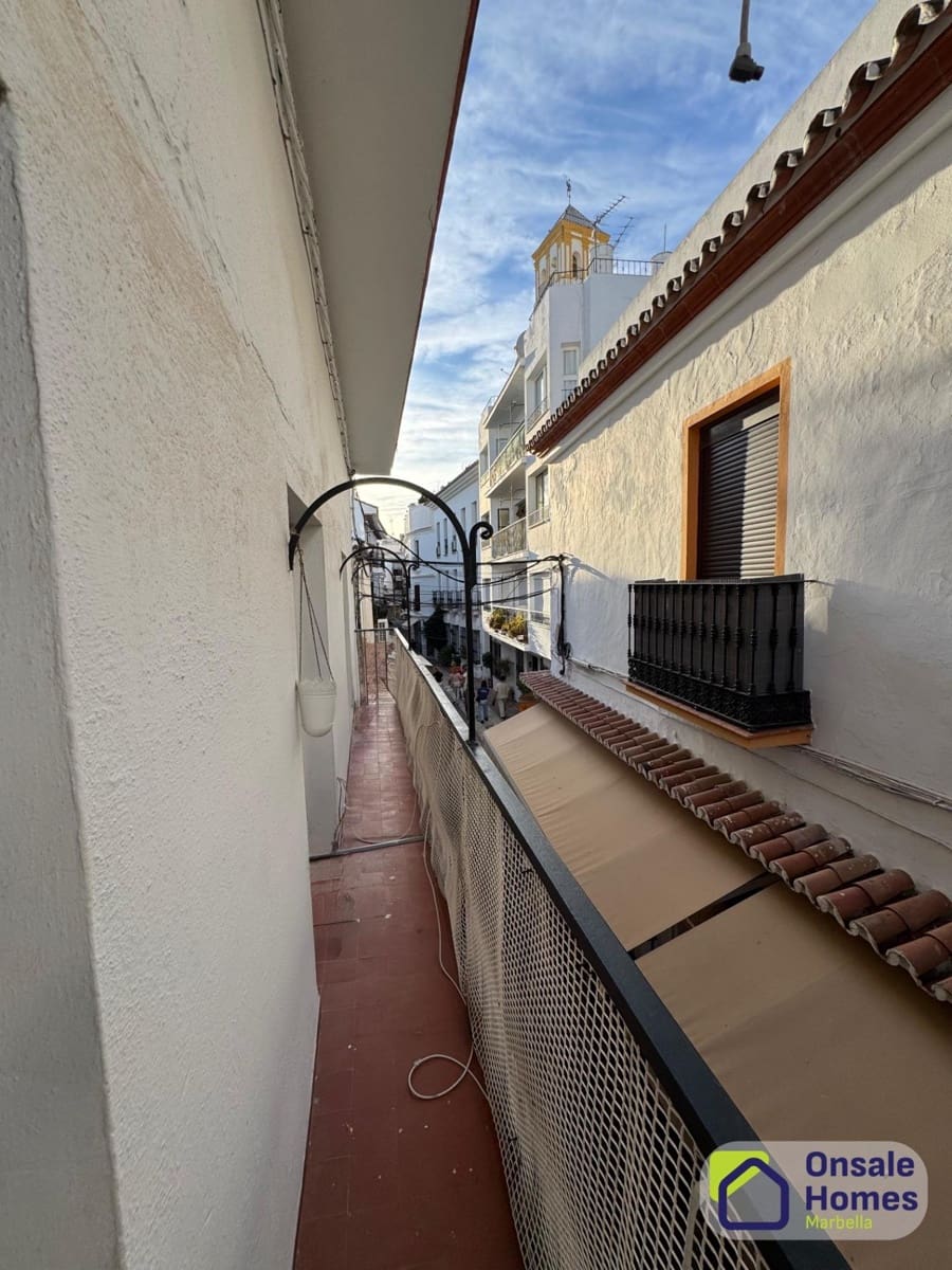 5 bedroom Commercial for sale in Marbella - € 2,100,000 (Ref: 9367962)