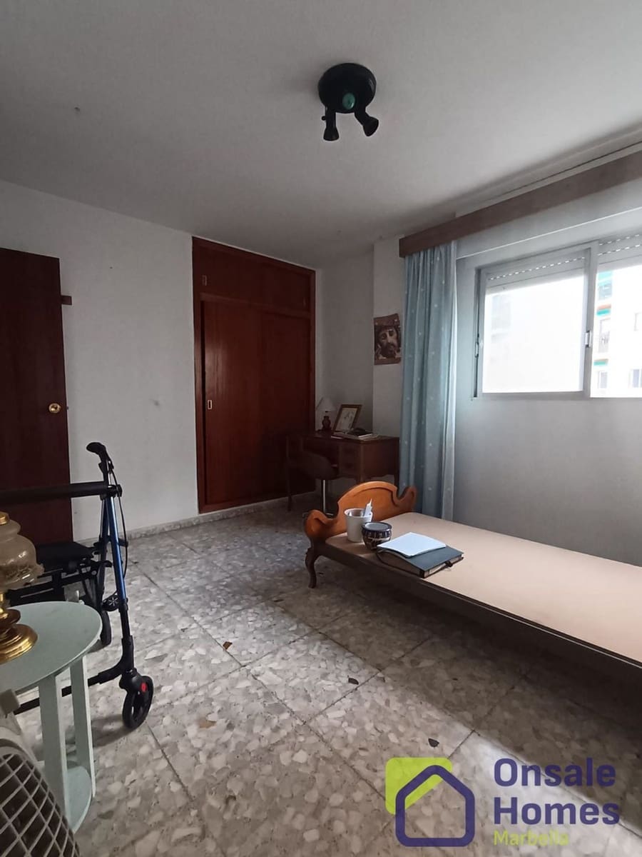 4 slaapkamer Flat te koop in Marbella - € 319.000 (Ref: 9367964)