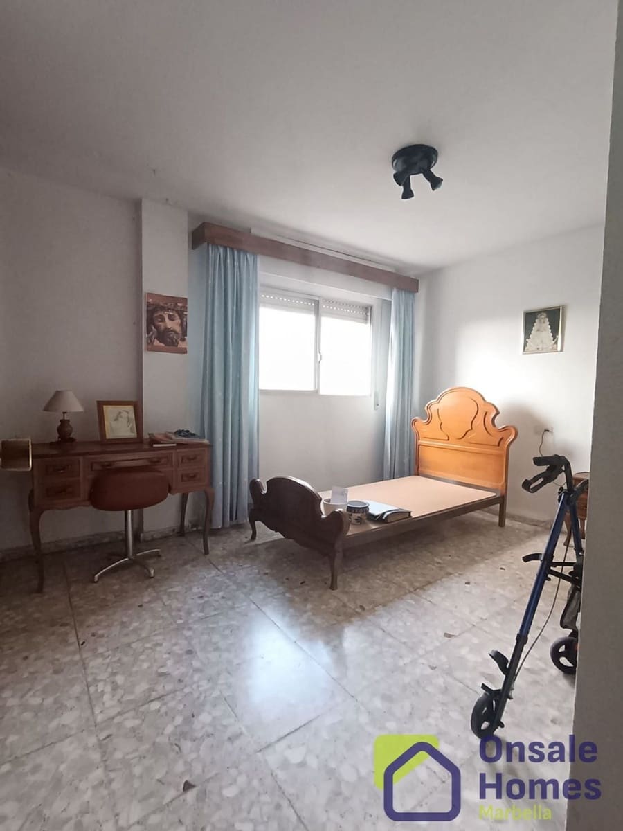 4 slaapkamer Flat te koop in Marbella - € 319.000 (Ref: 9367964)