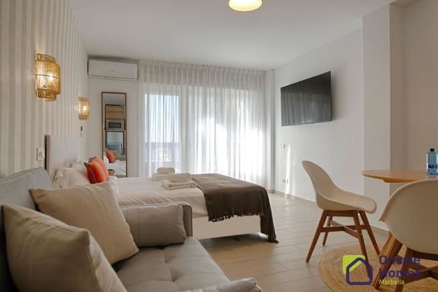 Leilighet til salgs i Playa Bajadilla - Puertos, Marbella - € 320 000 (Ref: 9367965)