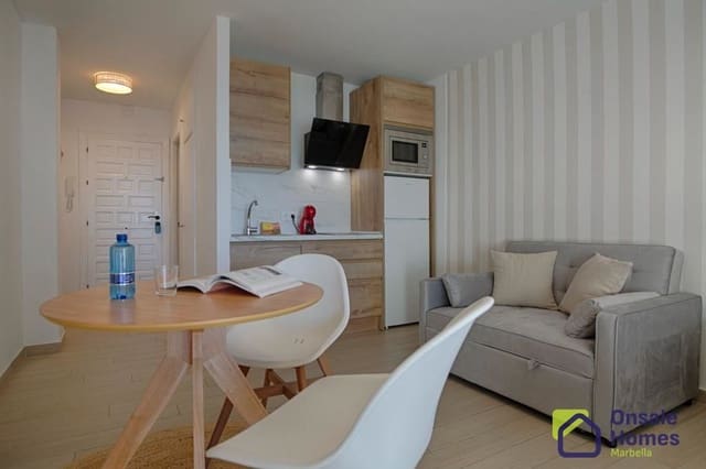 Leilighet til salgs i Playa Bajadilla - Puertos, Marbella - € 320 000 (Ref: 9367965)