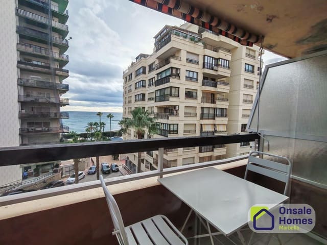 Flat te koop in Playa Bajadilla - Puertos, Marbella - € 320.000 (Ref: 9367965)