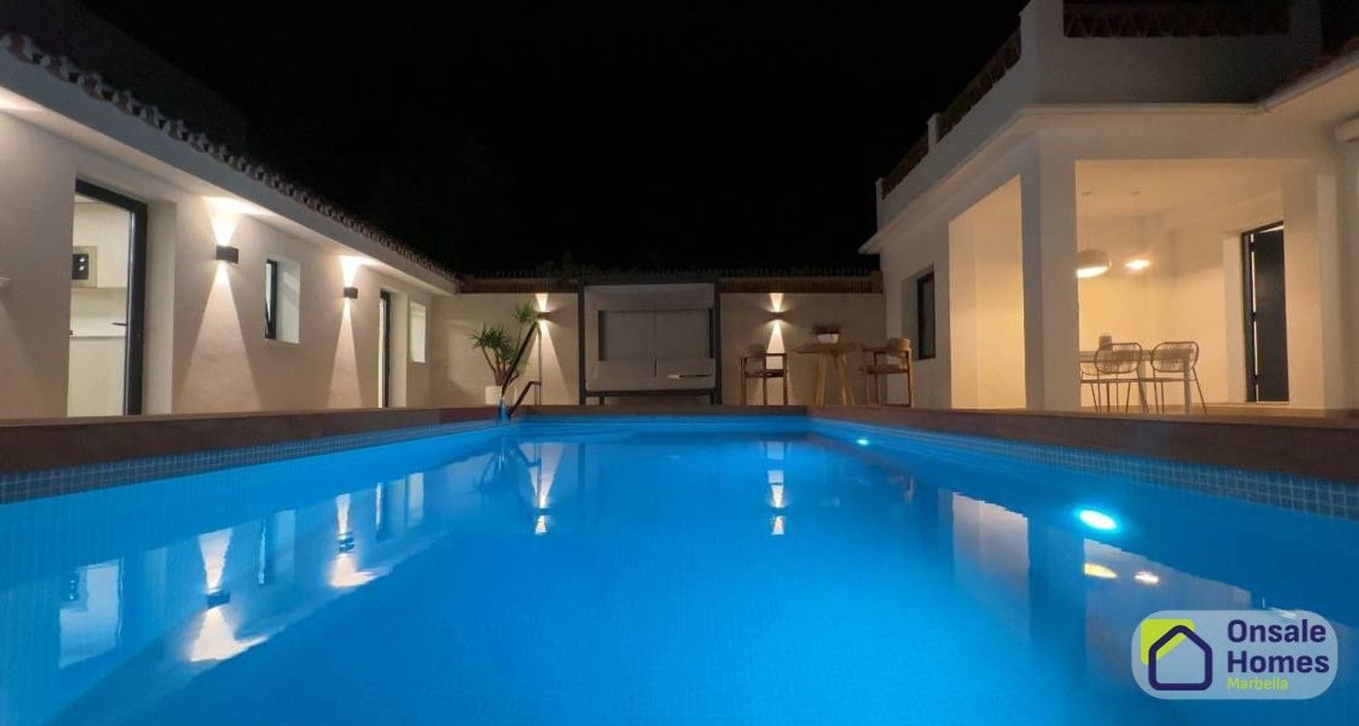 5 soverom Villa til salgs i Marbella med svømmebasseng garasje - € 1 490 000 (Ref: 9367966)