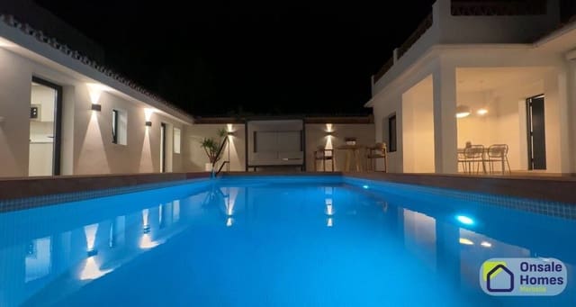 5 sypialnia Willa na sprzedaż w Costabella, Marbella z basenem garażem - 1 490 000 € (Ref: 9367966)