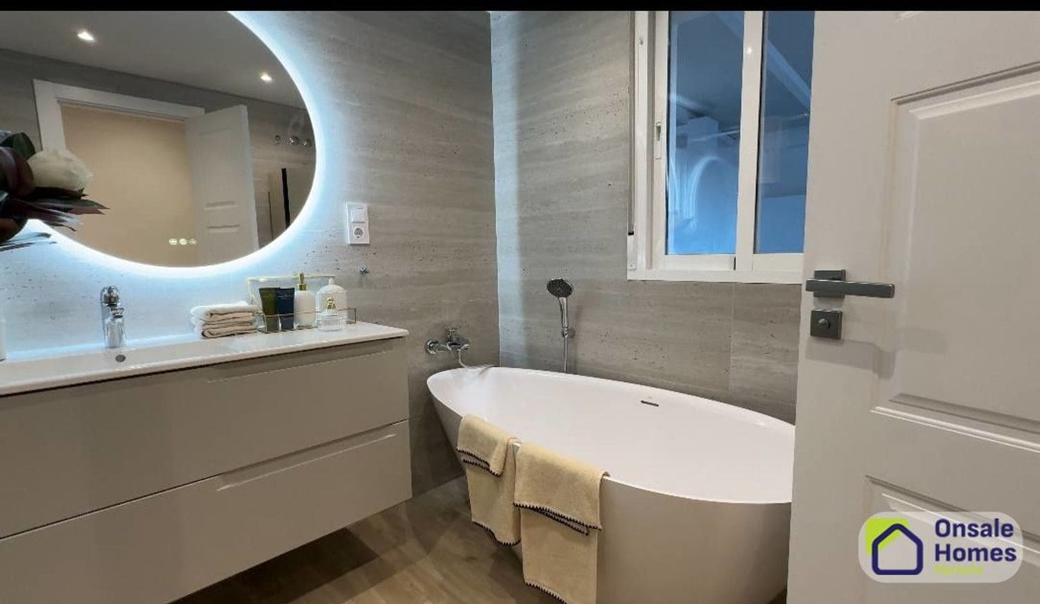 5 soverom Villa til salgs i Marbella med svømmebasseng garasje - € 1 490 000 (Ref: 9367966)