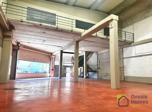 Commerciale da affittare in Los Naranjos, Marbella - 5.600 € (Rif: 9367973)