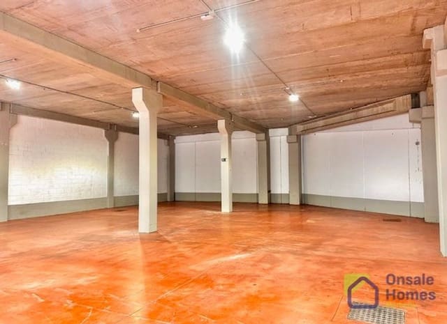 Commerciale da affittare in Los Naranjos, Marbella - 5.600 € (Rif: 9367973)