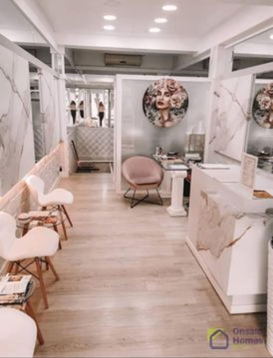 Kaupallinen vuokrattavana paikassa Marbella - 1 800 € (Ref: 9367974)