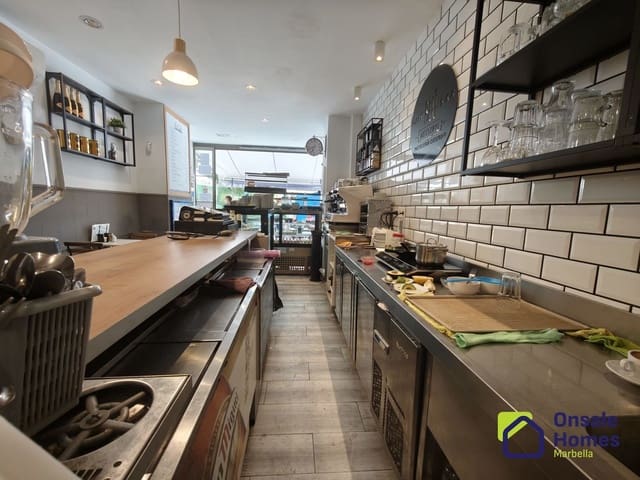 Commerciale da affittare in Playa Bajadilla - Puertos, Marbella - 2.000 € (Rif: 9367975)