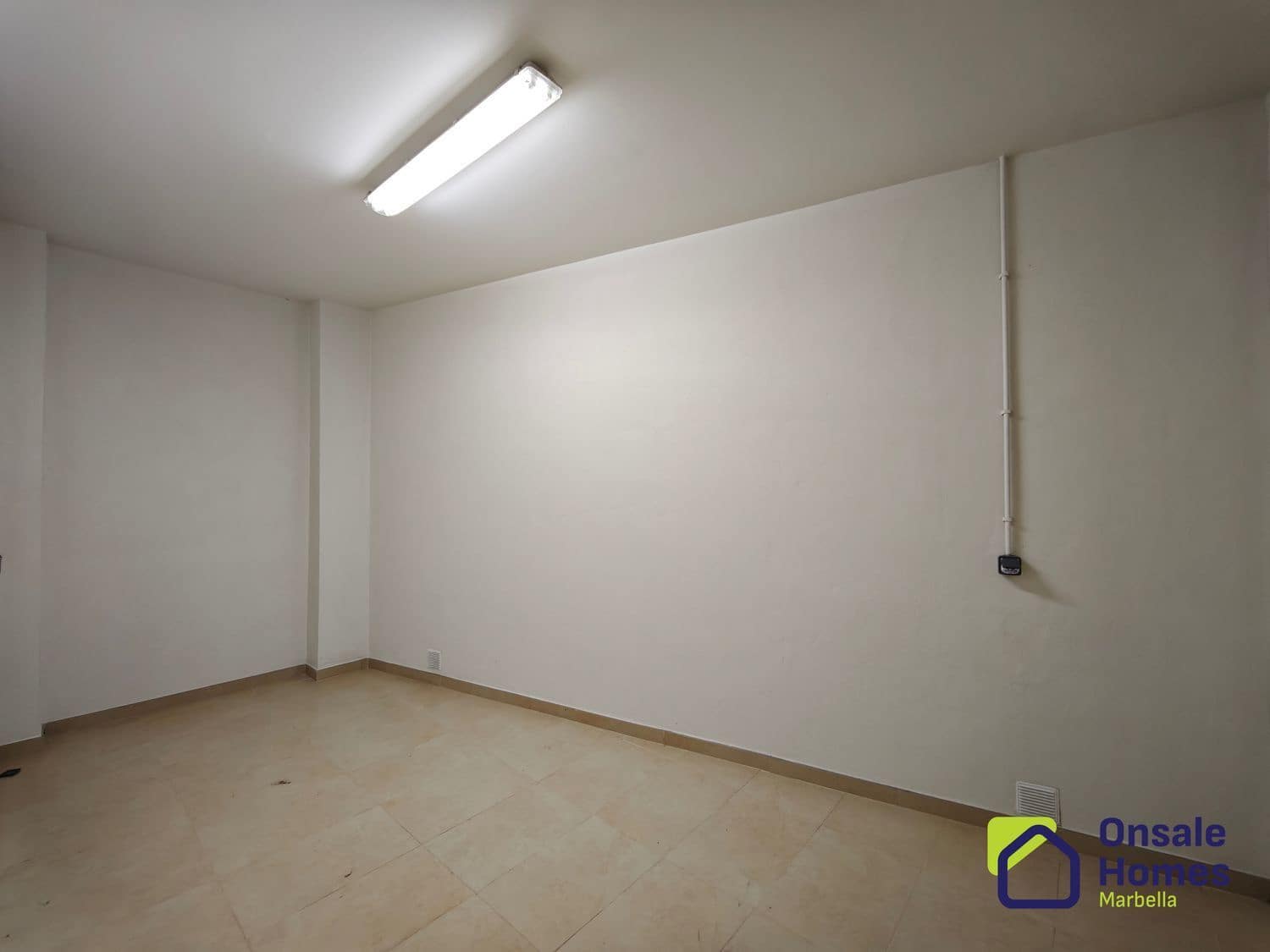 3 slaapkamer Villa te koop in Marbella met zwembad garage - € 1.800.000 (Ref: 9367978)