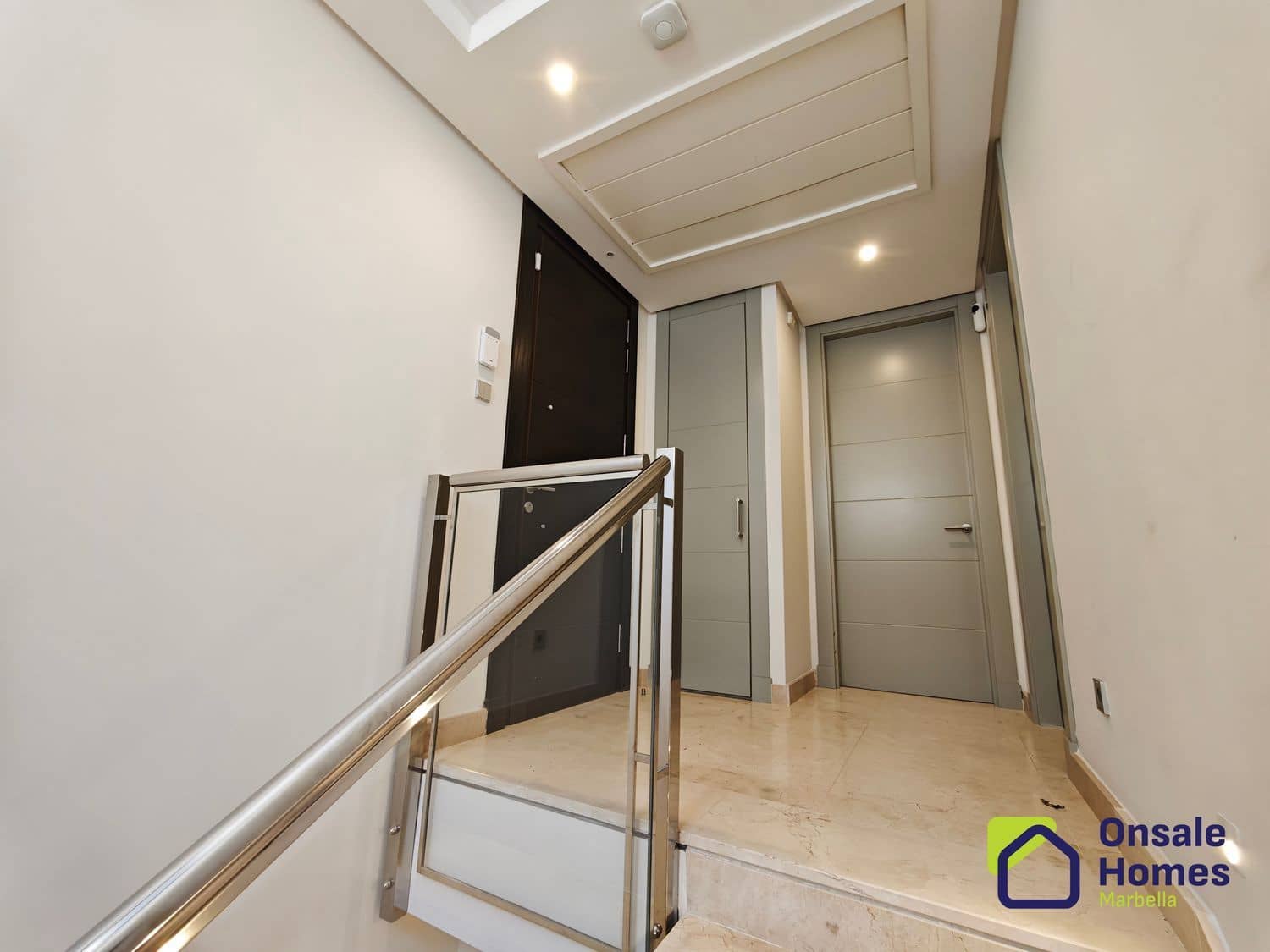 3 slaapkamer Villa te koop in Marbella met zwembad garage - € 1.800.000 (Ref: 9367978)