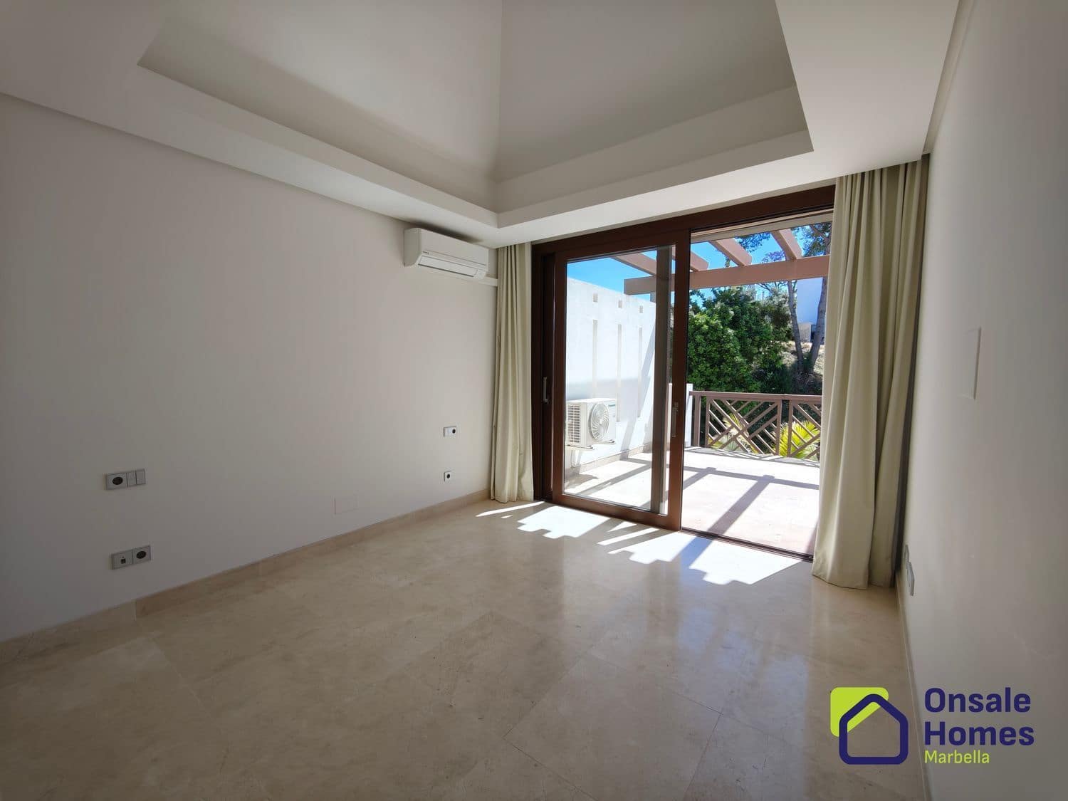 3 slaapkamer Villa te koop in Marbella met zwembad garage - € 1.800.000 (Ref: 9367978)