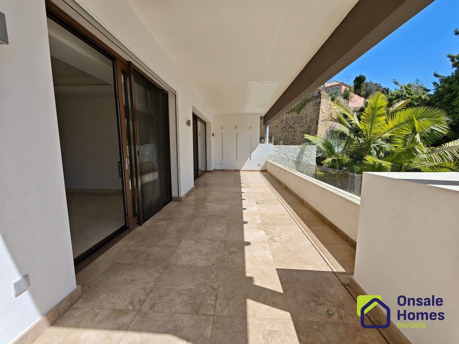 3 slaapkamer Villa te koop in Marbella met zwembad garage - € 1.800.000 (Ref: 9367978)