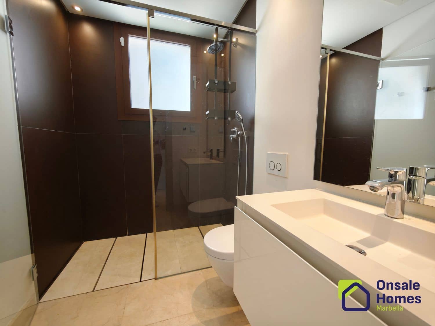 3 slaapkamer Villa te koop in Marbella met zwembad garage - € 1.800.000 (Ref: 9367978)