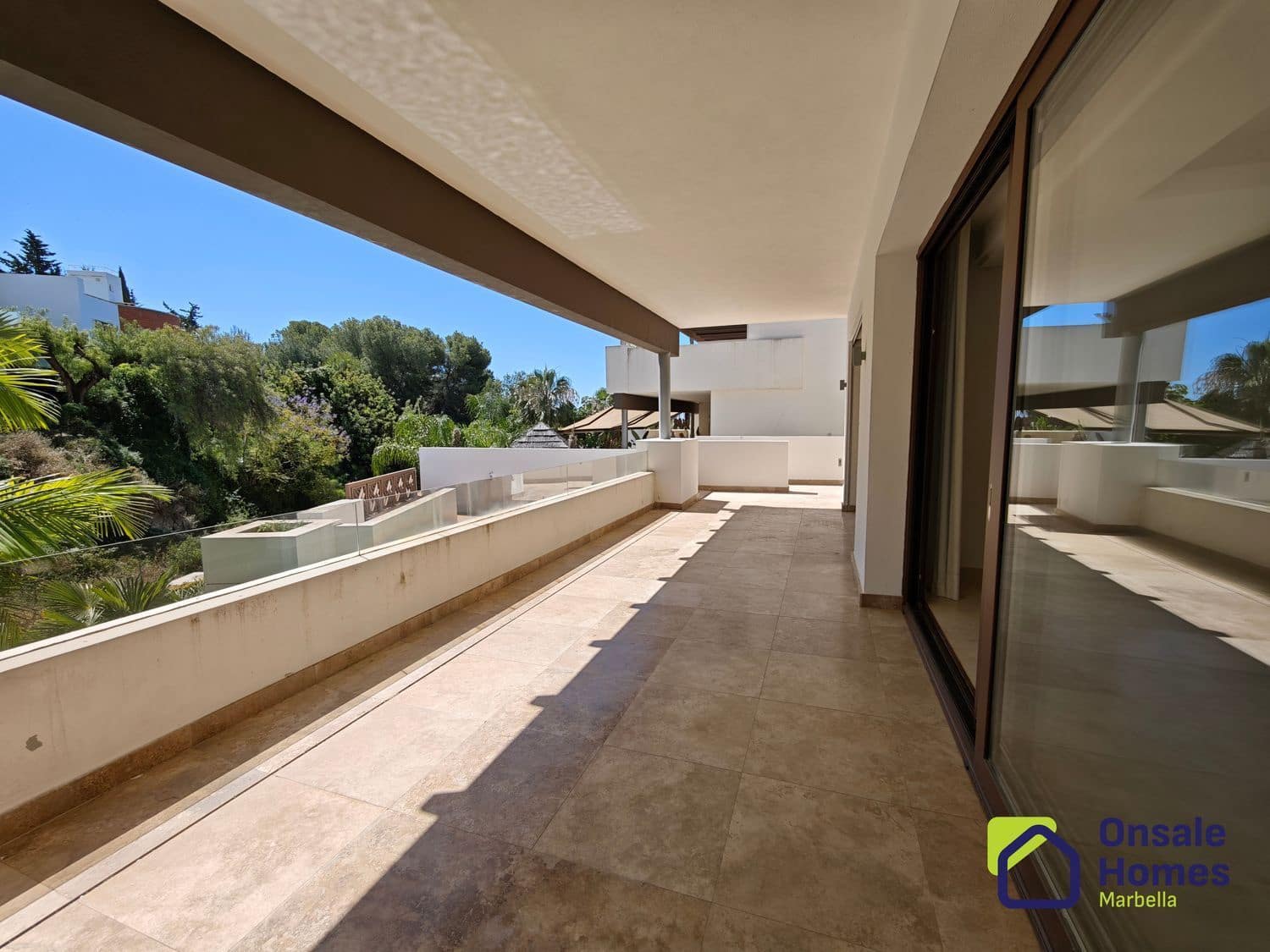 3 slaapkamer Villa te koop in Marbella met zwembad garage - € 1.800.000 (Ref: 9367978)