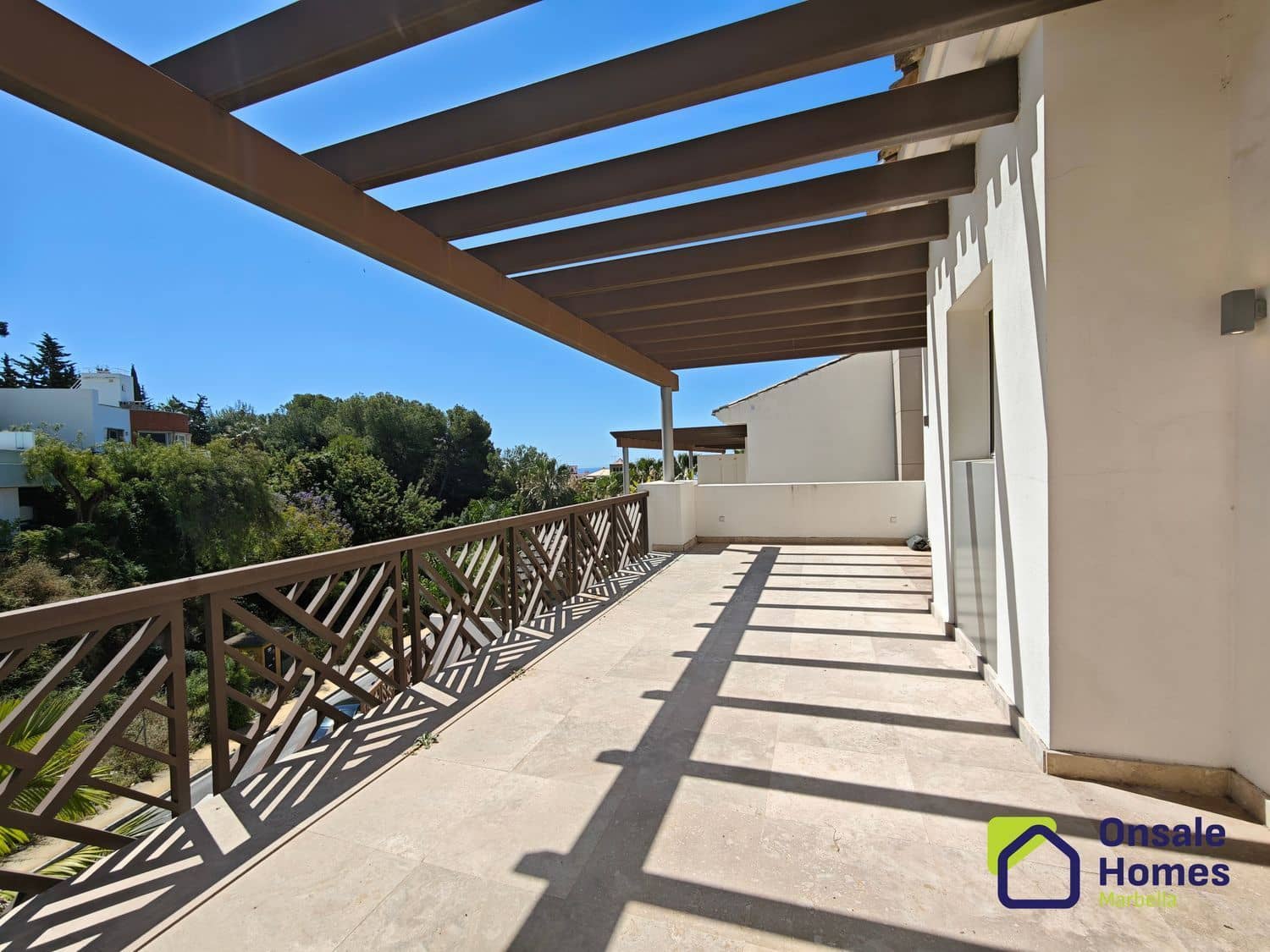 3 slaapkamer Villa te koop in Marbella met zwembad garage - € 1.800.000 (Ref: 9367978)