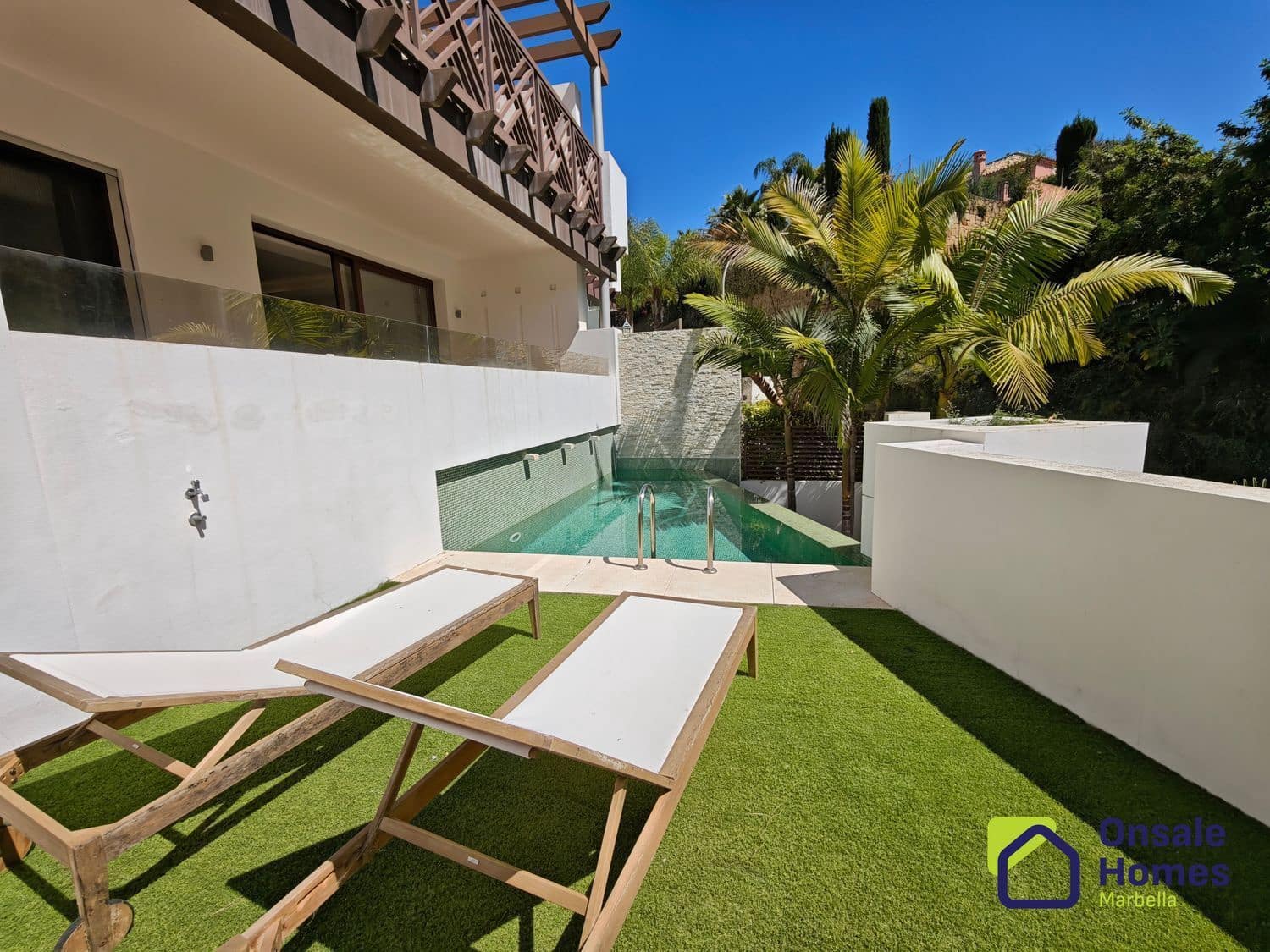 3 slaapkamer Villa te koop in Marbella met zwembad garage - € 1.800.000 (Ref: 9367978)