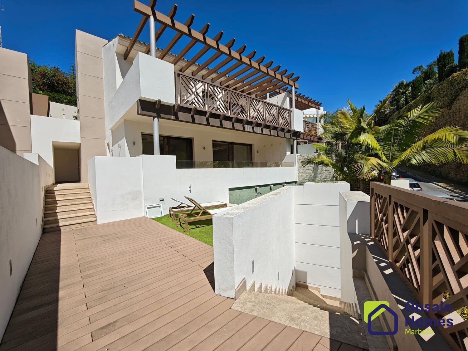 3 slaapkamer Villa te koop in Marbella met zwembad garage - € 1.800.000 (Ref: 9367978)