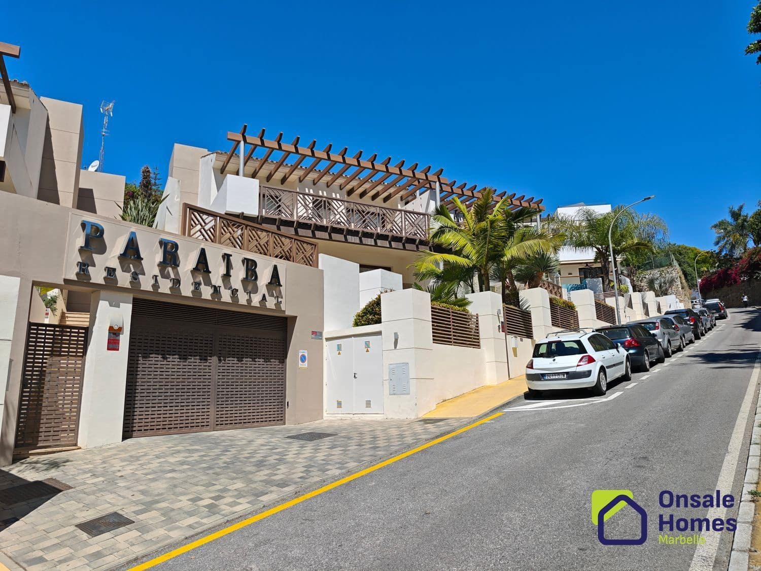 3 slaapkamer Villa te koop in Marbella met zwembad garage - € 1.800.000 (Ref: 9367978)