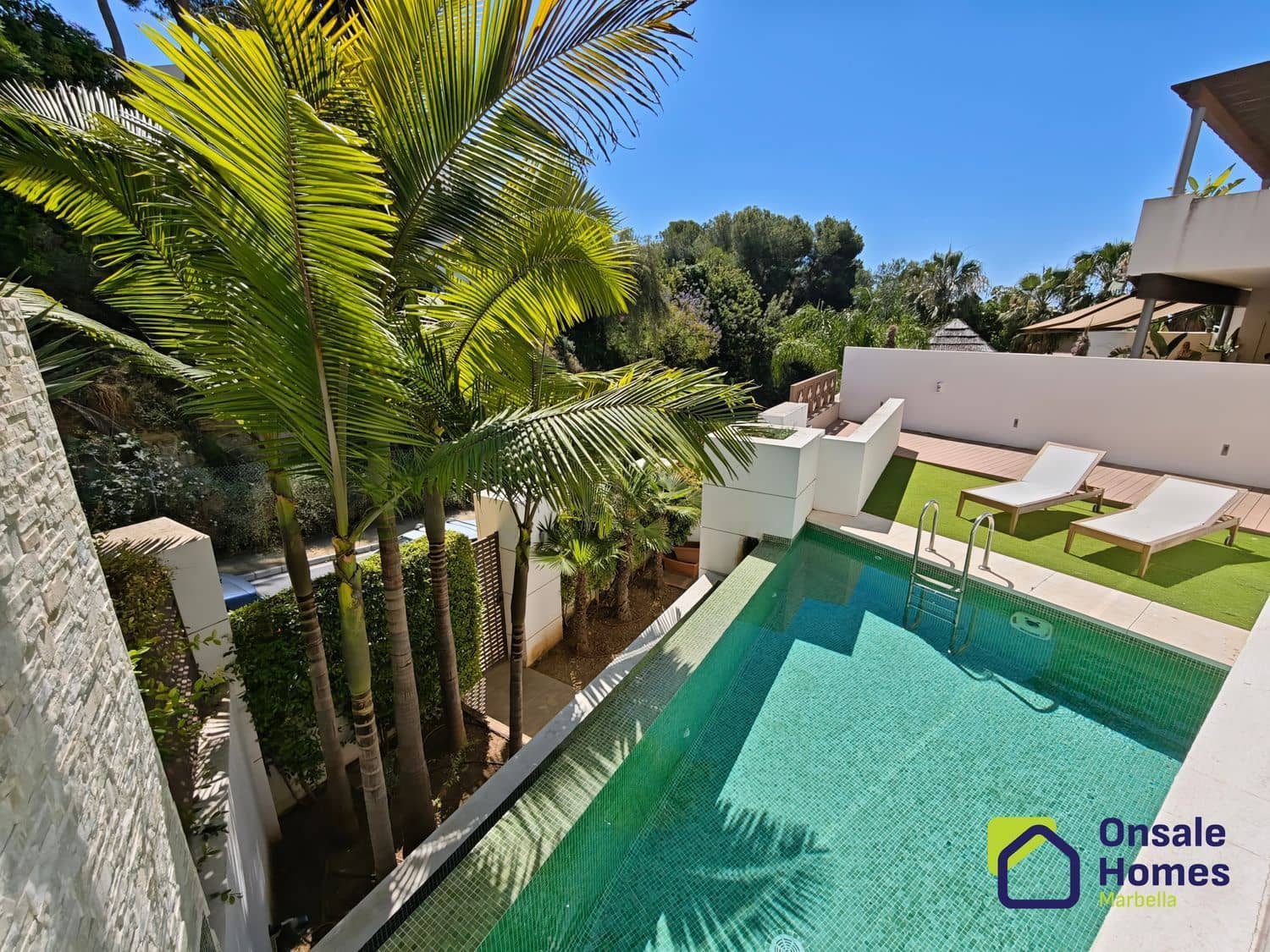 3 slaapkamer Villa te koop in Marbella met zwembad garage - € 1.800.000 (Ref: 9367978)