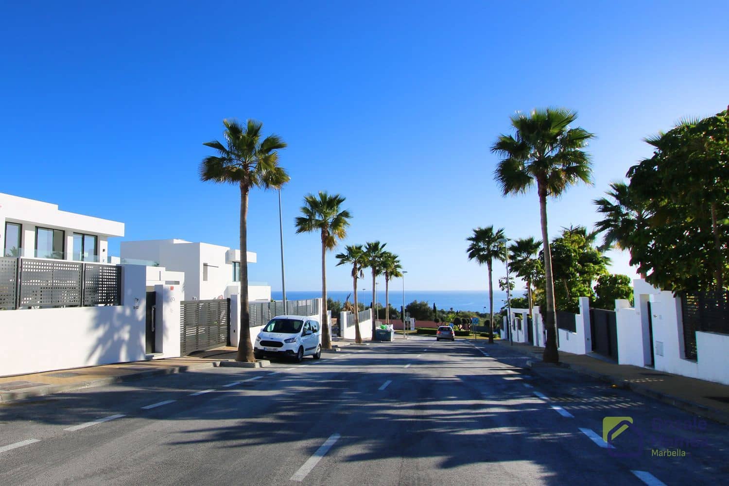 4 Zimmer Villa zu verkaufen in Marbella mit Pool - 2.300.000 € (Ref: 9367982)