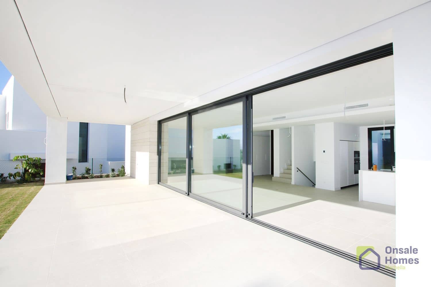 4 chambre Villa/Maison à vendre à Rio Real avec piscine garage - 2 300 000 € (Ref: 9367982)