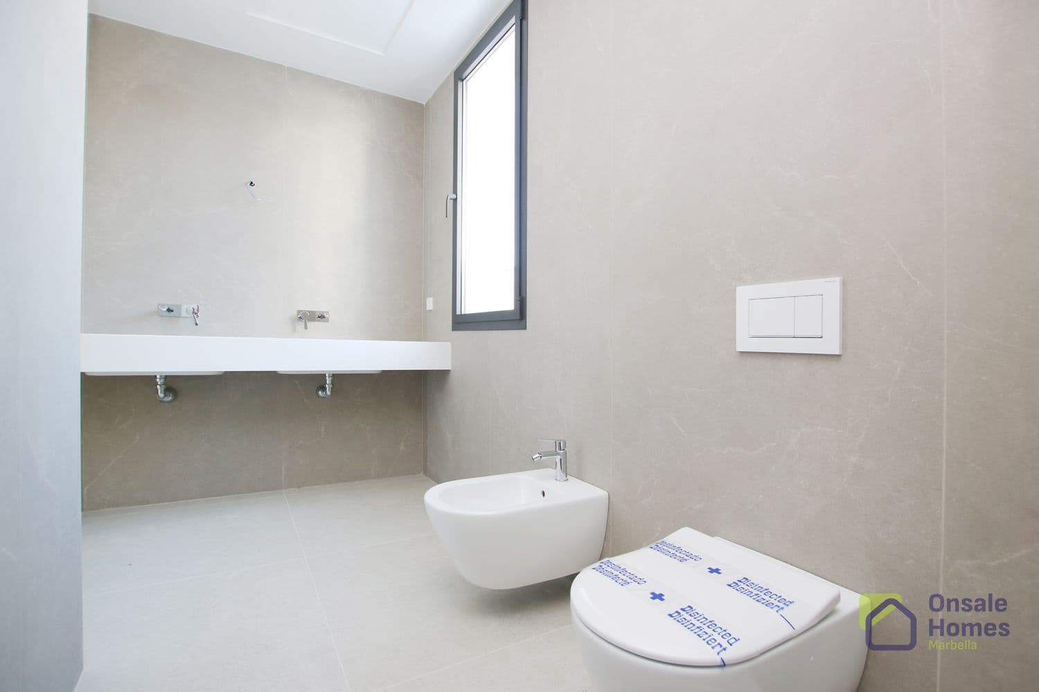 4 chambre Villa/Maison à vendre à Rio Real avec piscine garage - 2 300 000 € (Ref: 9367982)