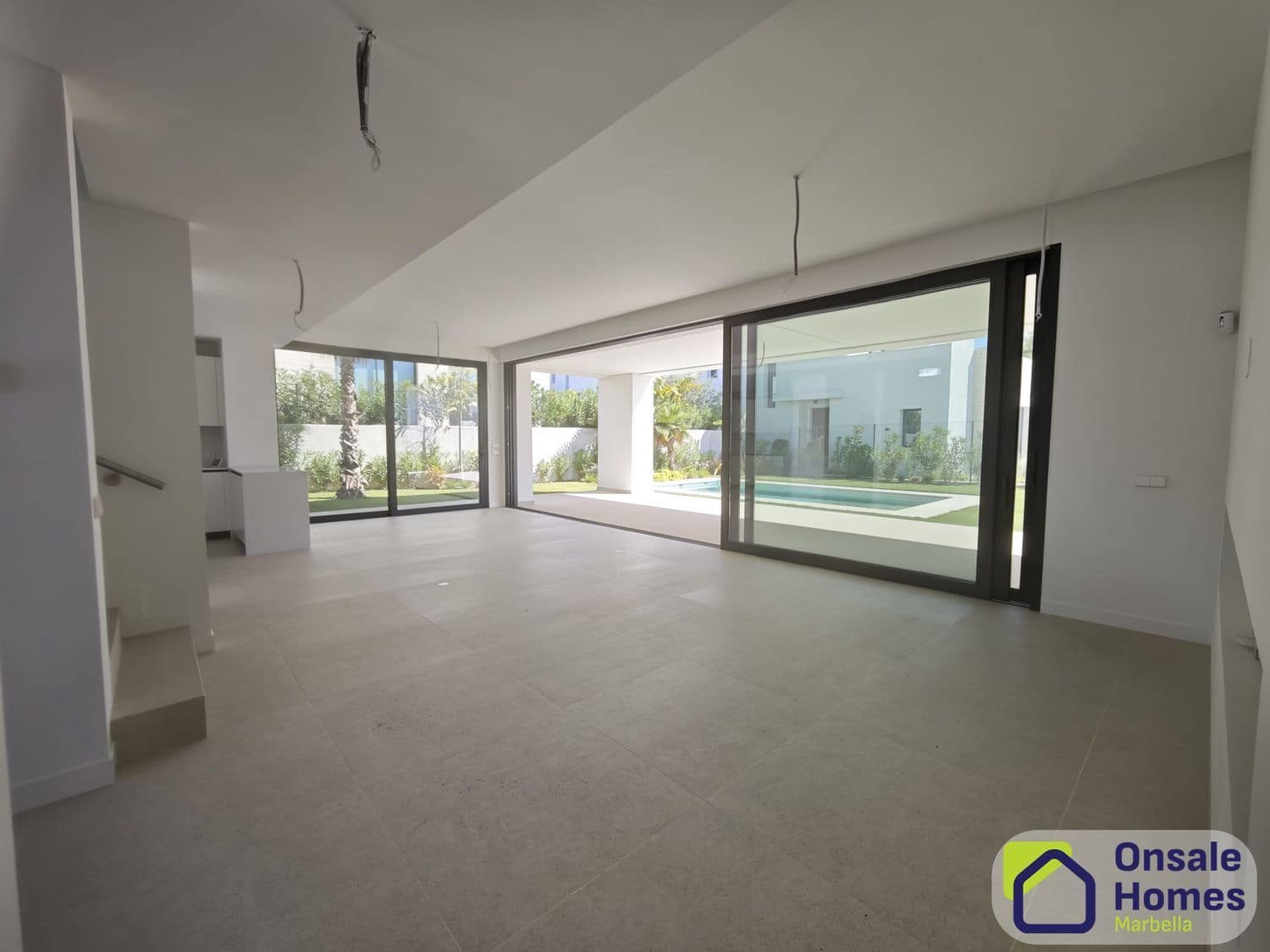 4 chambre Villa/Maison à vendre à Rio Real avec piscine garage - 2 300 000 € (Ref: 9367982)