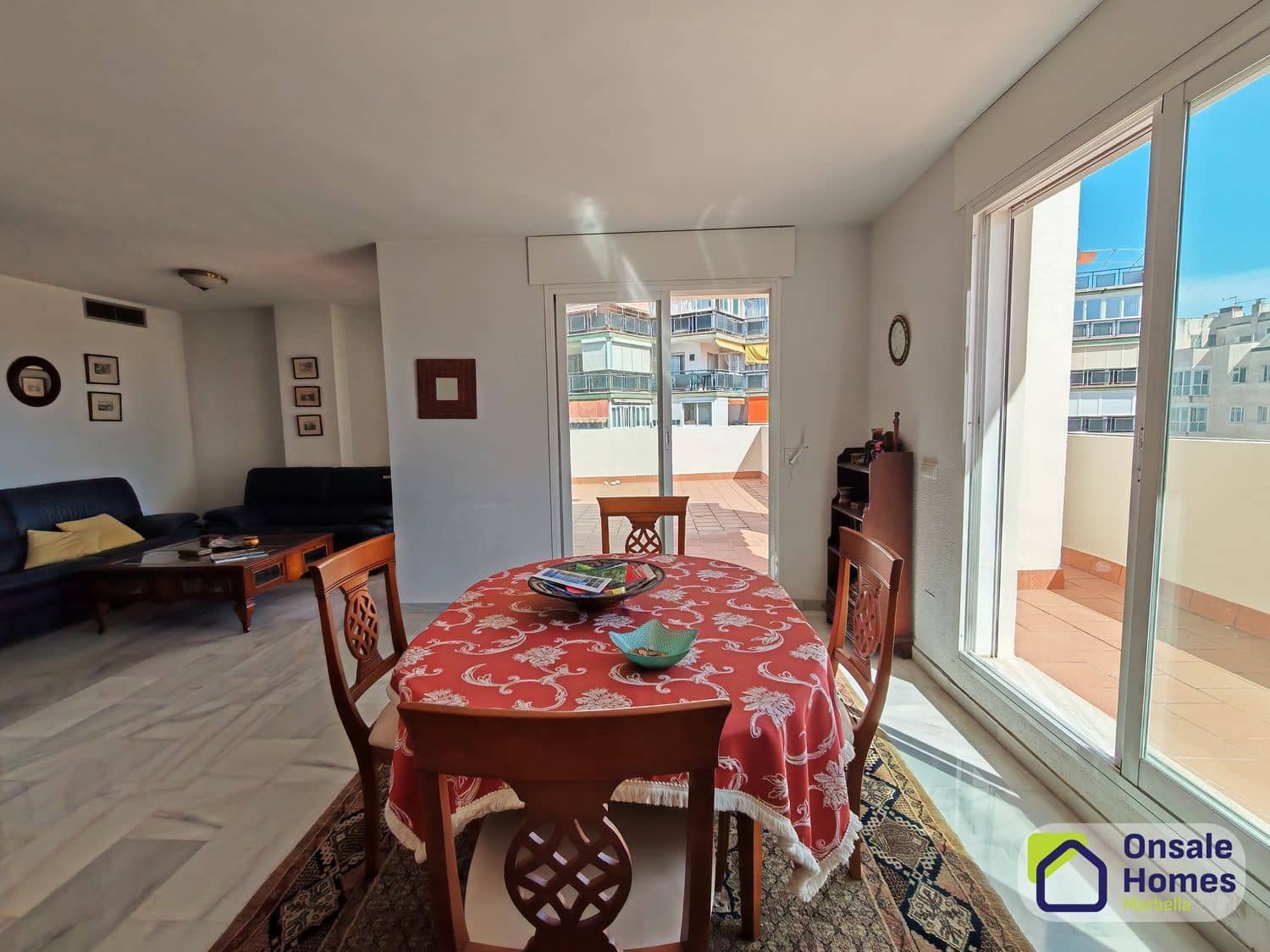 3 sovrum Takvåning till salu i Marbella med garage - 675 000 € (Ref: 9367986)