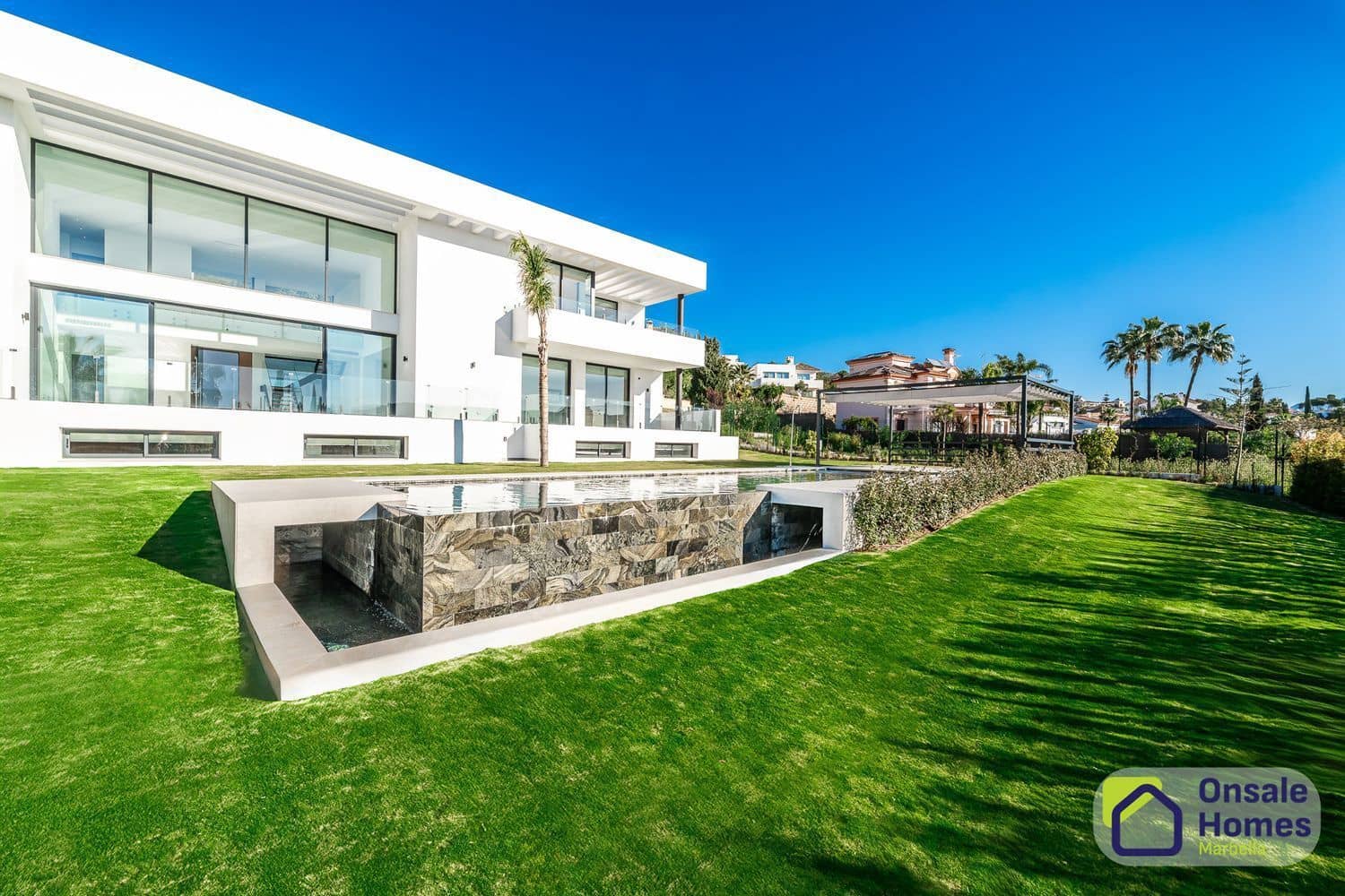 6 sypialnia Willa na sprzedaż w New Golden Mile z basenem - 3 990 000 € (Ref: 9367987)