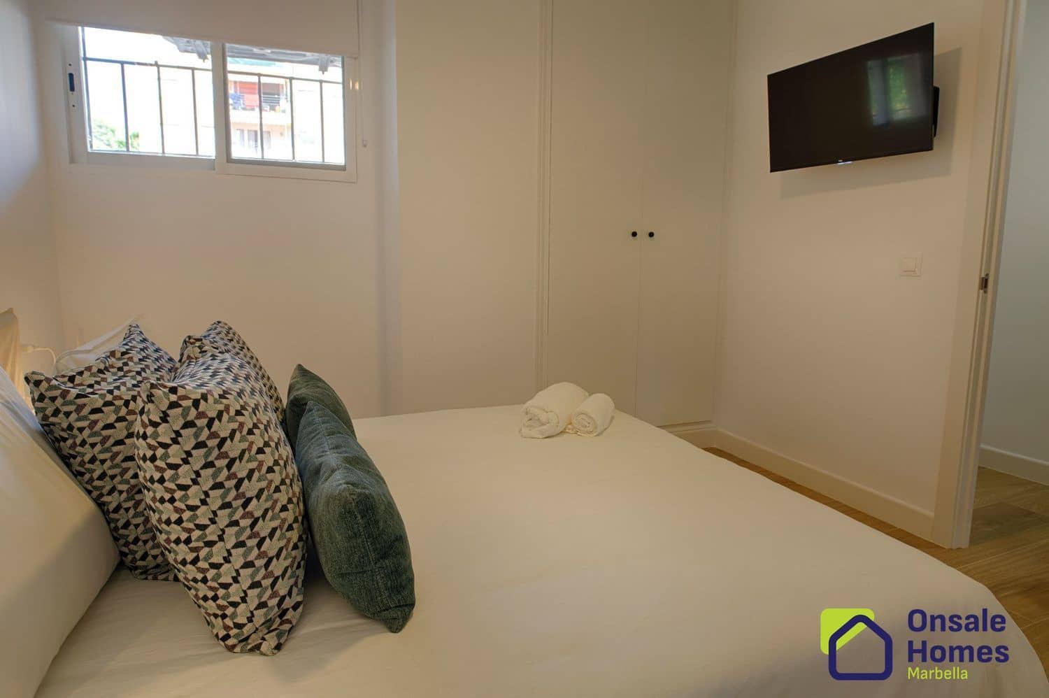 Piso de 2 habitaciones en Marbella en venta con piscina - 370.000 € (Ref: 9367991)