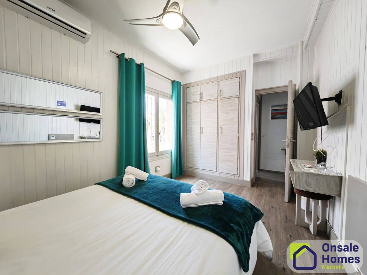 12 slaapkamer Villa te koop in Marbella met garage - € 1.699.000 (Ref: 9367992)