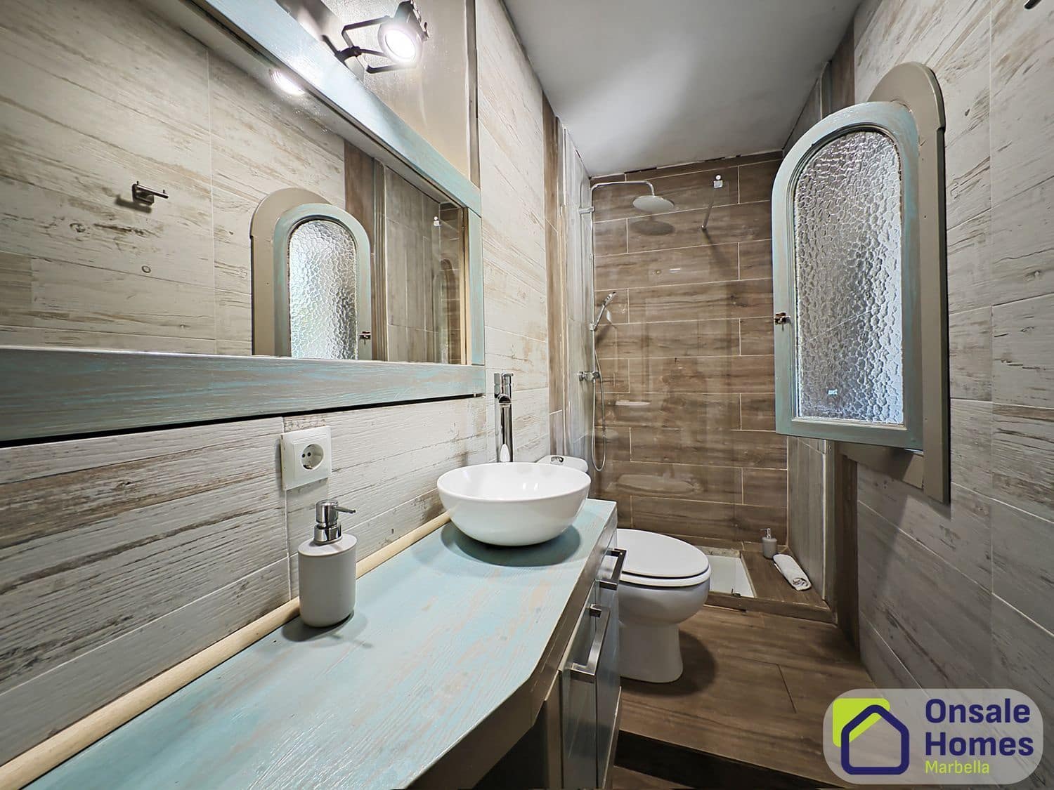 12 slaapkamer Villa te koop in Marbella met garage - € 1.699.000 (Ref: 9367992)