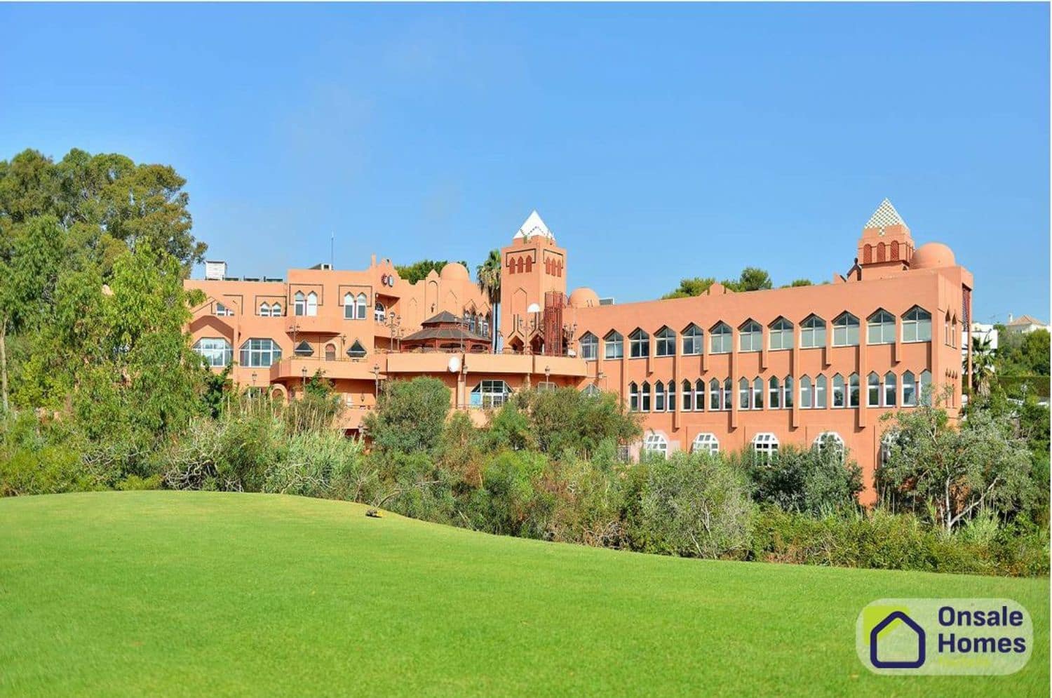 Komercyjne na sprzedaż w Marbella - 8 000 000 € (Ref: 9367998)