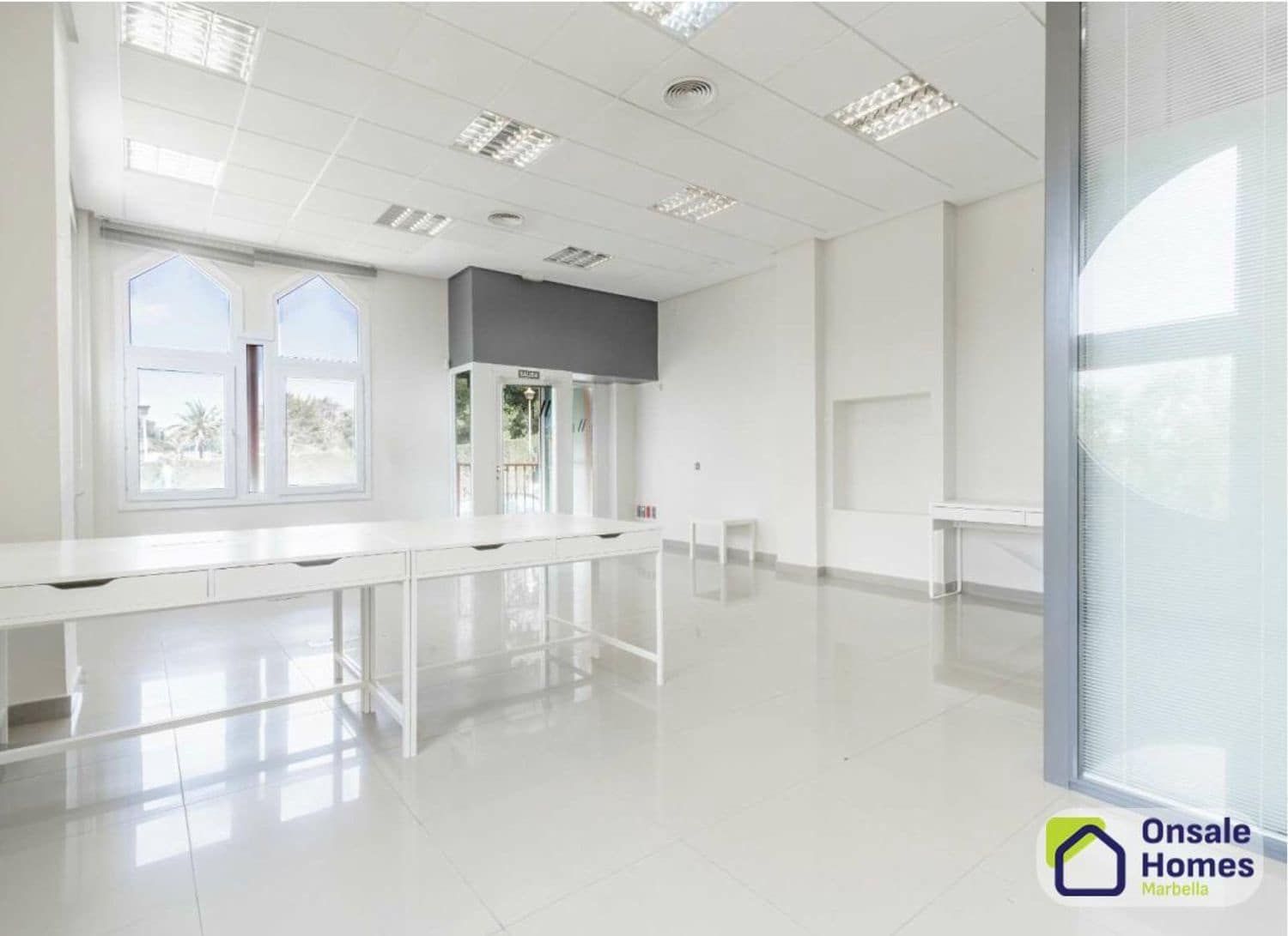 Komercyjne na sprzedaż w Marbella - 8 000 000 € (Ref: 9367998)